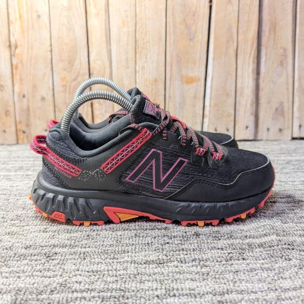 New Balance Women's 410v6 Trail Running Shoes Size 7.5
